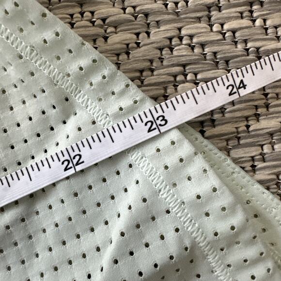 Lululemon Var-city Half Sleeve Active Wear Top Sea Mist Mesh Cool Touch Size 10 - Picture 7 of 7